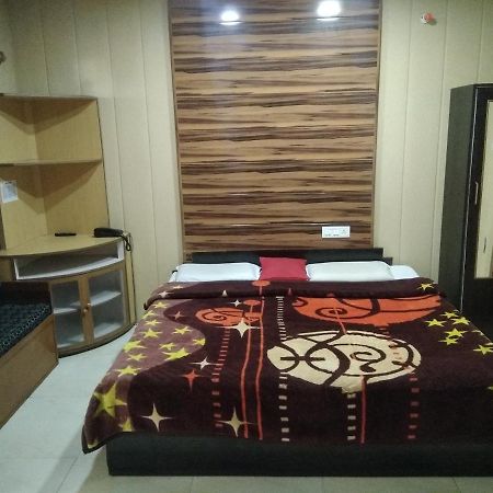 Hotel Neelam Raj Nainital Extérieur photo