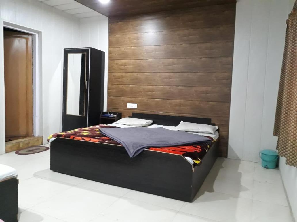 Hotel Neelam Raj Nainital Extérieur photo