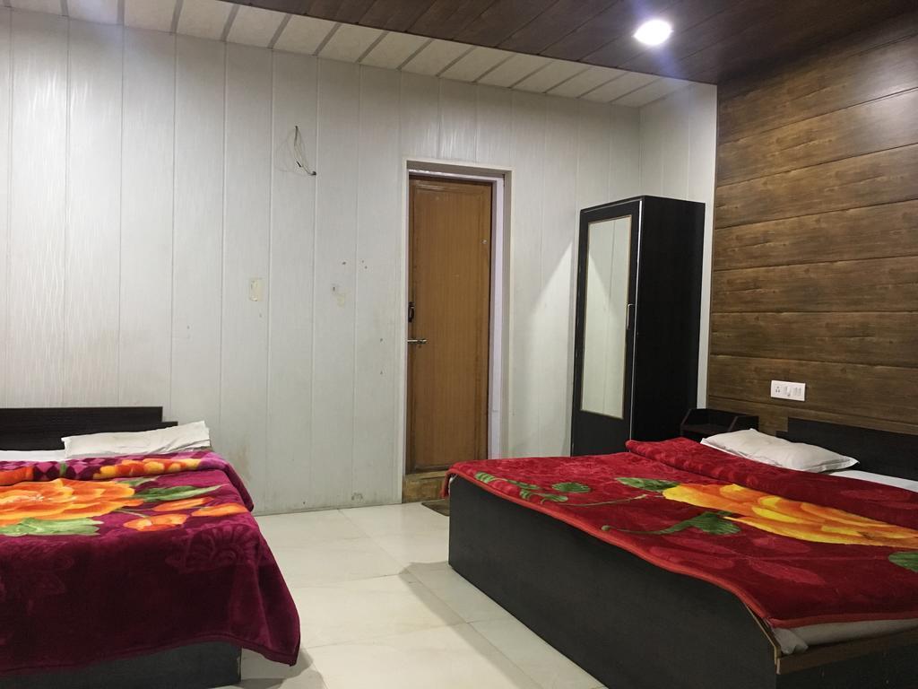 Hotel Neelam Raj Nainital Extérieur photo