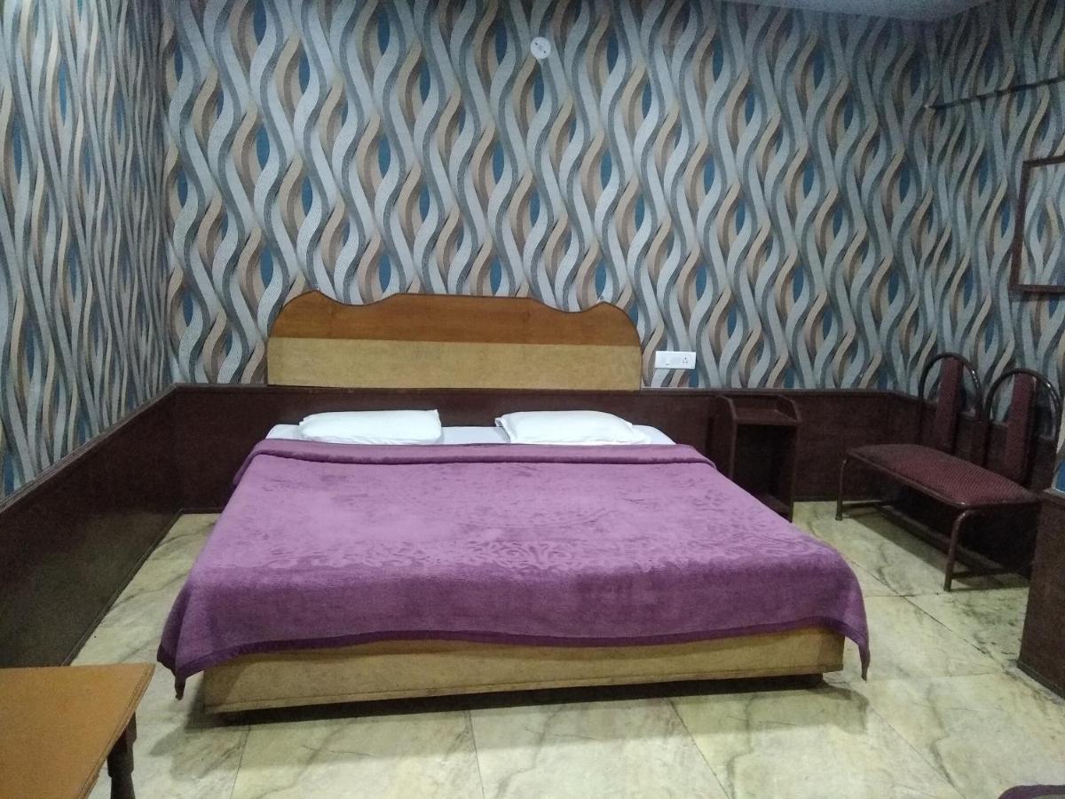 Hotel Neelam Raj Nainital Extérieur photo